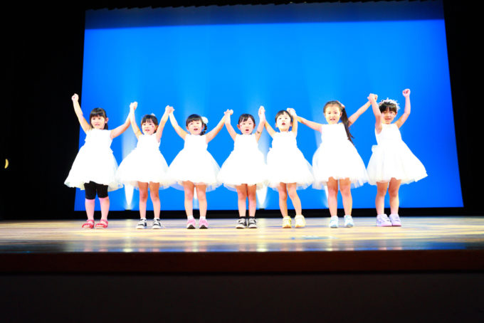 恥ずかしがり屋でも大丈夫！！楽しく踊ってイキイキとした笑顔に♪の写真