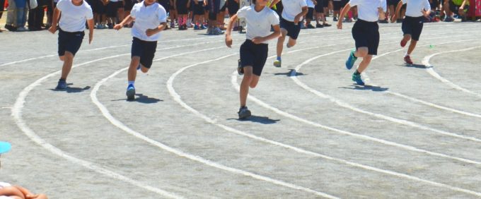 現代の子供の運動事情の写真